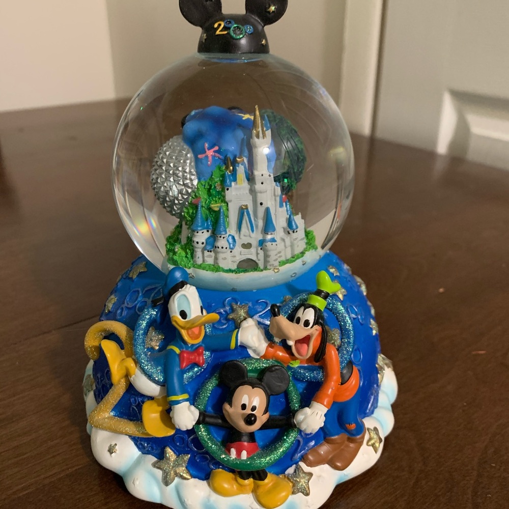 Disney 2000  celebrate the future